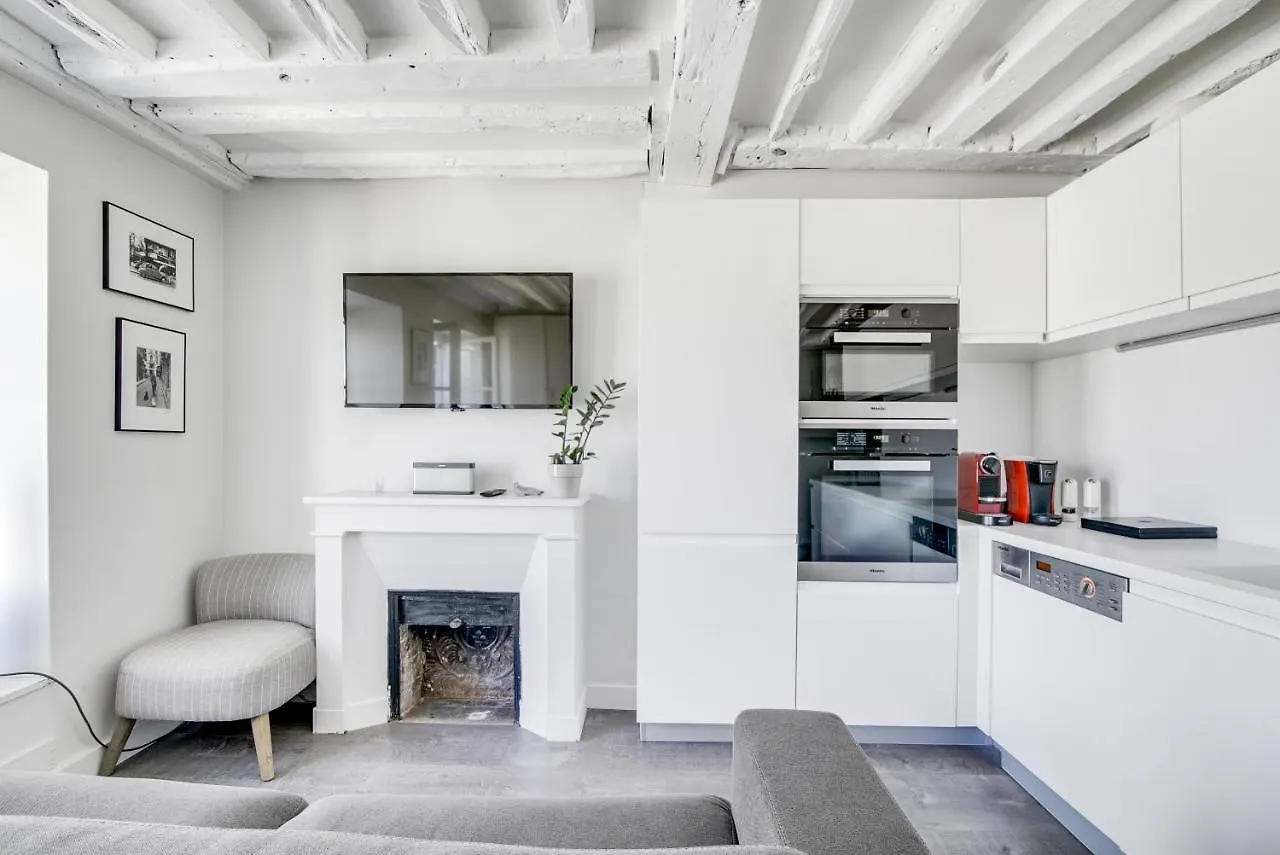 Luxury, Cosy & Quiet 1 Bedroom Apt, St-Germain-Des-Pres Paris France