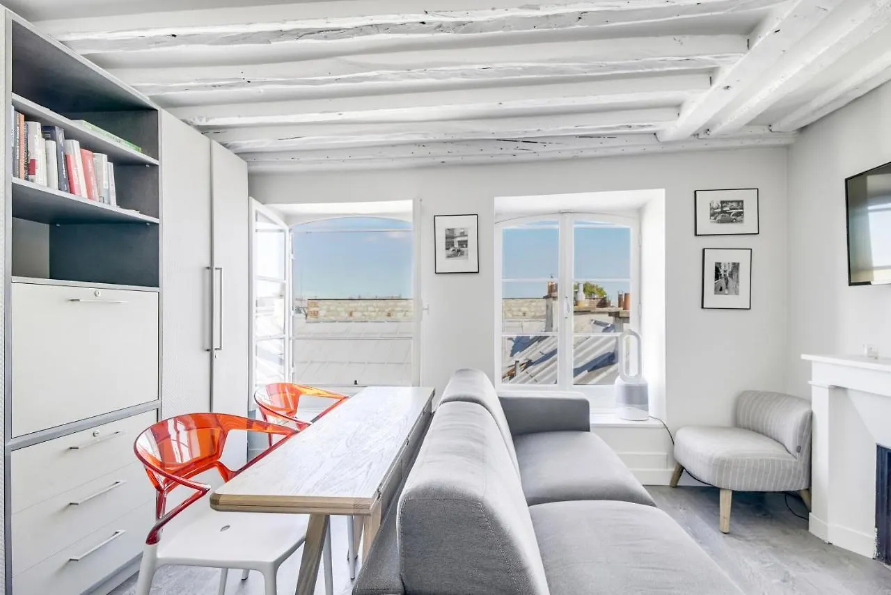 Luxury, Cosy & Quiet 1 Bedroom Apt, St-Germain-Des-Pres Paris 0*,  France